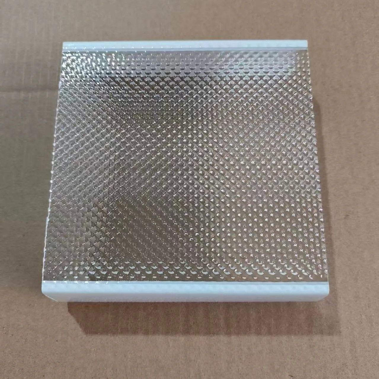 Dual Color Co-extruded PC Acrylic U LED Diffuser Lampshade
